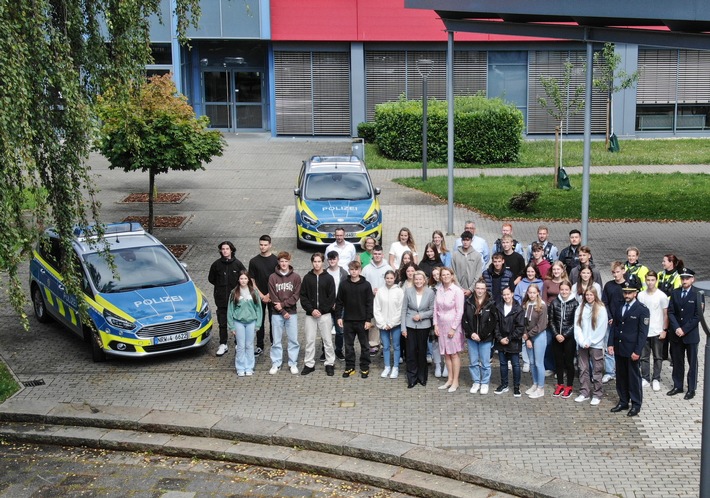 POL-RE: Kreis Recklinghausen/Recklinghausen/Bottrop: Start des zweiten Jahrgangs "Fachoberschule Polizei"