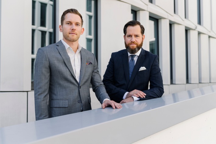Maximilian Dragon und Alexander Gries / Weiterer Text über ots und www.presseportal.de/nr/162832 / Die Verwendung dieses Bildes ist für redaktionelle Zwecke unter Beachtung ggf. genannter Nutzungsbedingungen honorarfrei. Veröffentlichung bitte mit Bildrechte-Hinweis.