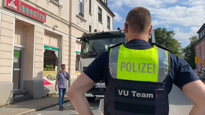 POL-E: Mülheim an der Ruhr: Verkehrsunfallaufnahmeteam rekonstruiert tödlichen Verkehrsunfall mit Sachverständigen