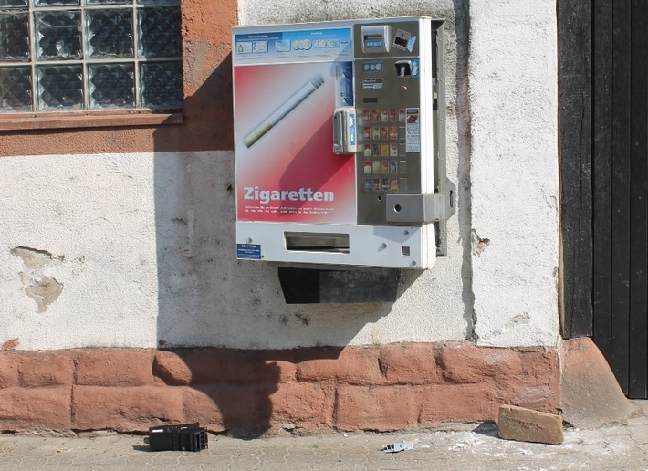 POL-PDLD: Zigarettenautomat aufgebrochen - Zeugen gesucht