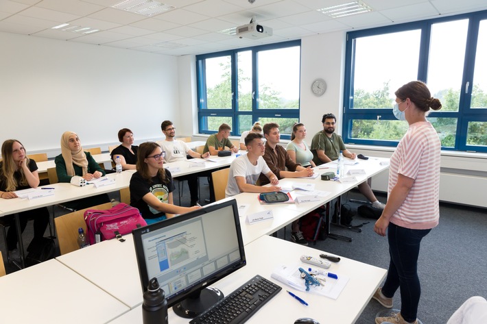 Duale Ausbildung im Hörakustiker-Handwerk_Copyright biha_Fotograf M. Skwarciak ..jpg