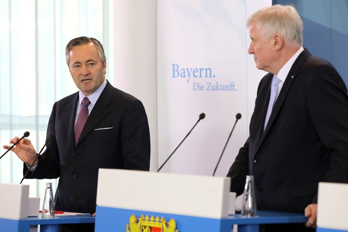 Seehofer und Ametsreiter machen Bayern zum ersten Gigabit-Bundesland