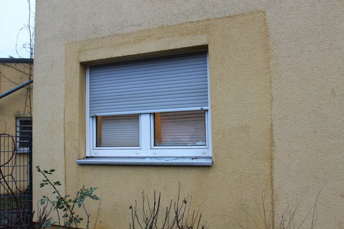 POL-RBK: Burscheid - Festnahme eines Wohnungseinbrechers