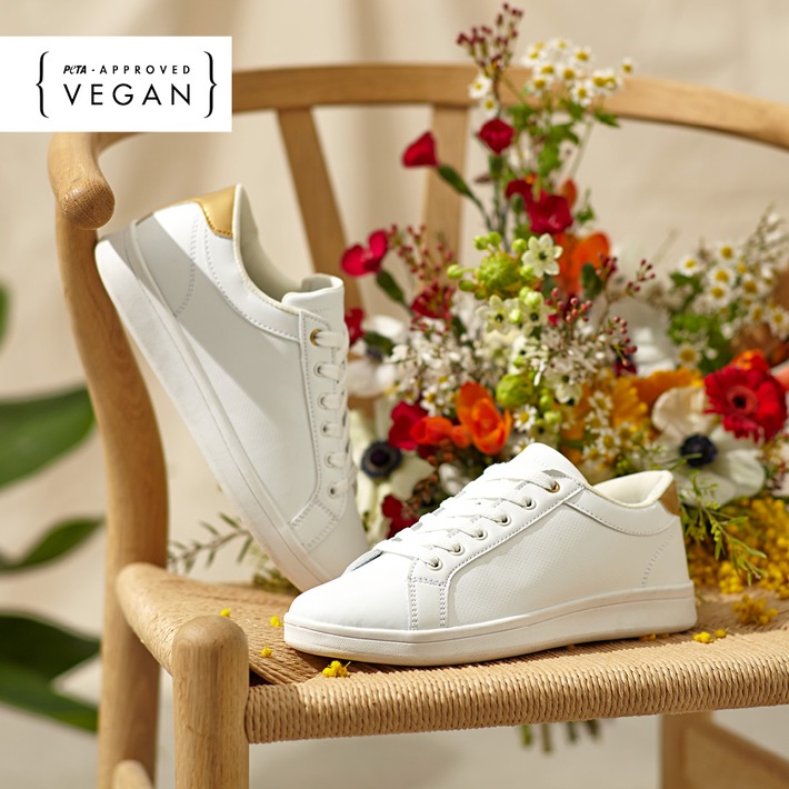 Schuhe und Taschen der Modemarke bonprix erhalten PETA-Approved-Vegan Zertifikat