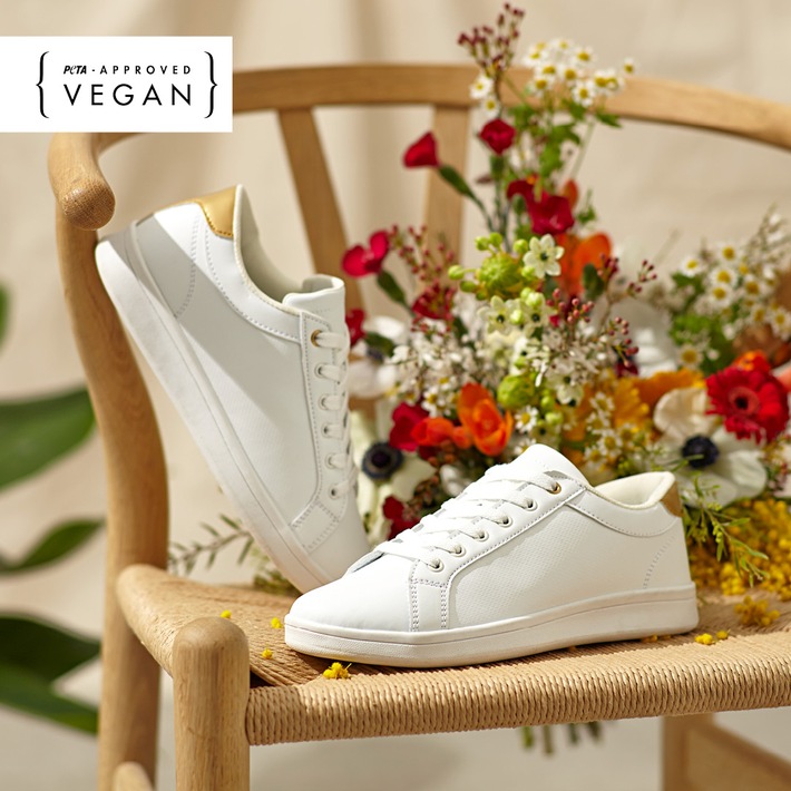 Schuhe und Taschen der Modemarke bonprix erhalten PETA-Approved-Vegan Zertifikat
