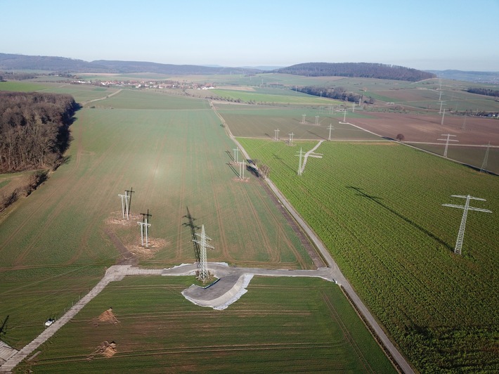 SPIE realisiert für TenneT Teile der 380-kV-Höchstspannungs-leitungen Wahle-Mecklar und Emden-Conneforde