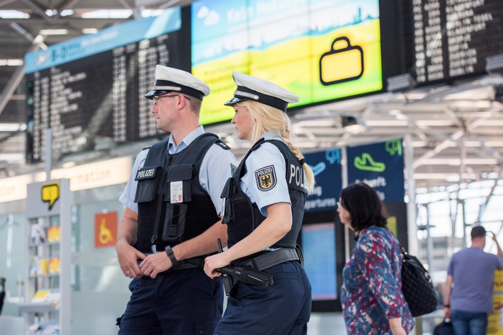 BPOL NRW: Bundespolizei überführt dreisten Dieb am Flughafen Köln/Bonn