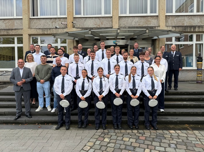POL-DN: 25 neue Kolleginnen und Kollegen für die Polizei im Kreis Düren