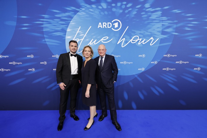 Die ARD BLUE HOUR 2024/Treffen der Stars, Kreativen und Medienvertreter in neuer Location beim ARD-Empfang anlässlich der 74. Berlinale