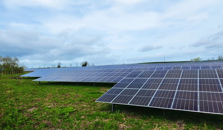 Q ENERGY baut 33 MWp Solarkraftwerk in Großbritannien