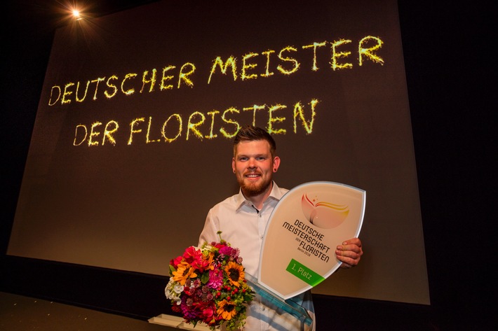 Stephan Triebe aus Hamburg gewinnt die Deutsche Meisterschaft der Floristen 2016