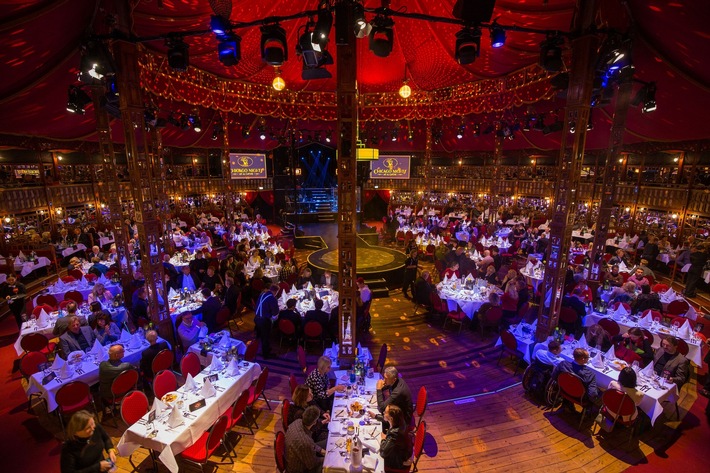 Die extravagante Dinnershow GANS GANZ ANDERS präsentiert "Chicago Nights mit Al Capone"