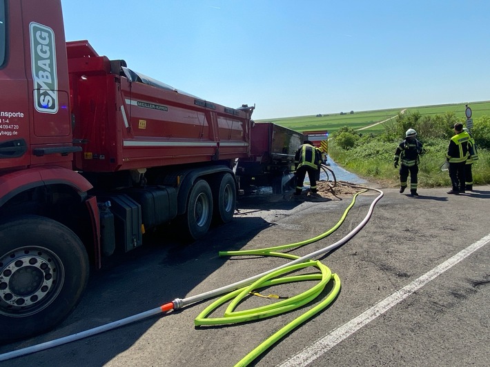 POL-PDNW: LKW-Brand bei Großkarlbach