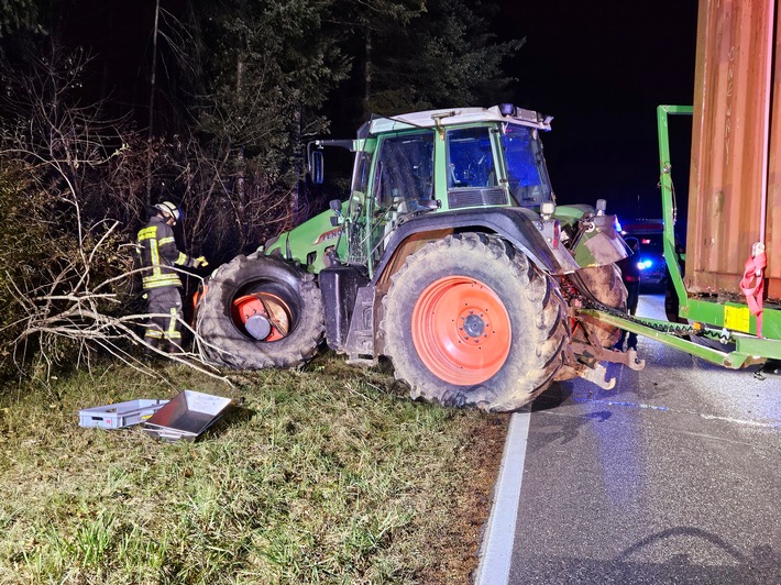 FW-Radolfzell: Verkehrsunfall und Brandmeldealarm