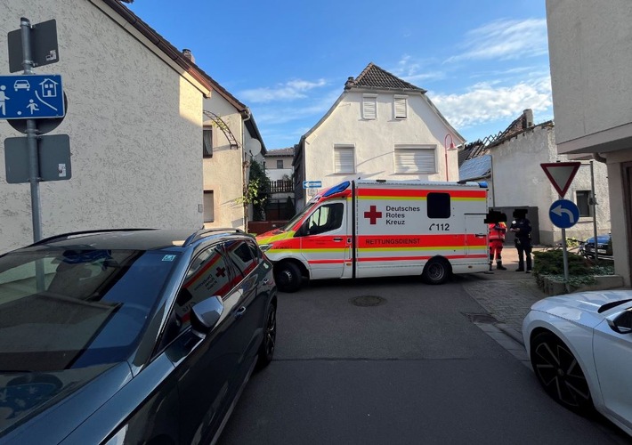 POL-PDLD: Edenkoben - Radfahrerin verletzt