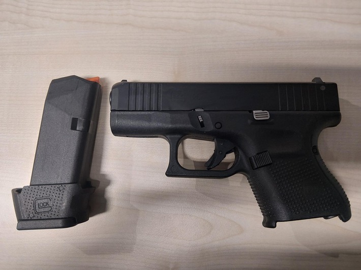 BPOL-BadBentheim: Waffe und Munition bei Grenzkontrolle sichergestellt