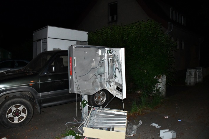 POL-AC: Polizei ermittelt nach Sprengungen von Zigarettenautomaten