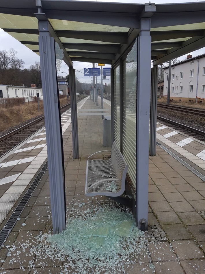 BPOL-HRO: Vandalismus am Bahnhof Blankenberg