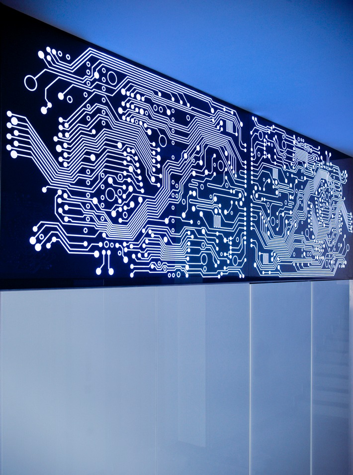 Fachverband der Elektro- und Elektronikindustrie setzt auf Smart-Glass-Lösung von LightGlass - BILD