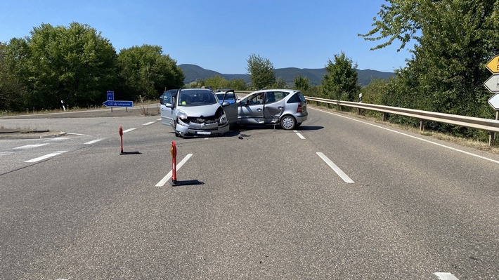 POL-PDLD: Verkehrsunfall zwischen Venningen und Edenkoben - 77-jähriger leicht verletzt