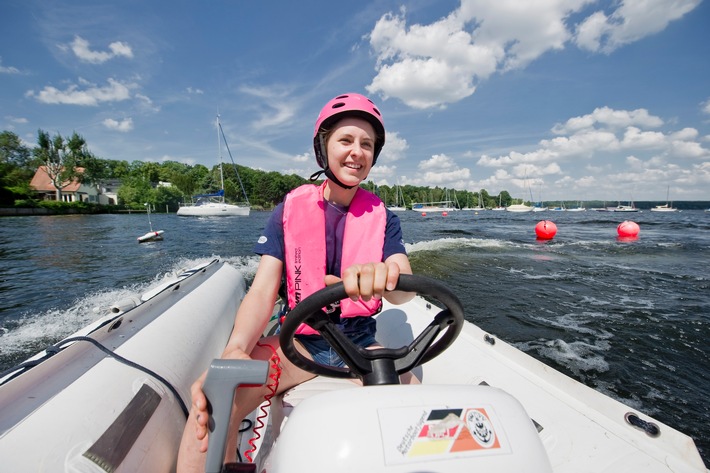 "Day of the Bay" am 16. und 17. Juni 2017 / Kooperation zwischen BOOT & FUN BERLIN  und 25 Verbänden und Vereinen - 14 Wassersportarten aktiv erleben an der Klaren Lanke am Berliner Wannsee