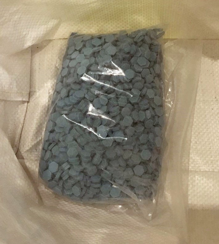 ZOLL-E: Darknet und grenzüberschreitender Drogenschmuggel 
Schlag gegen international agierende Darknetdealer
