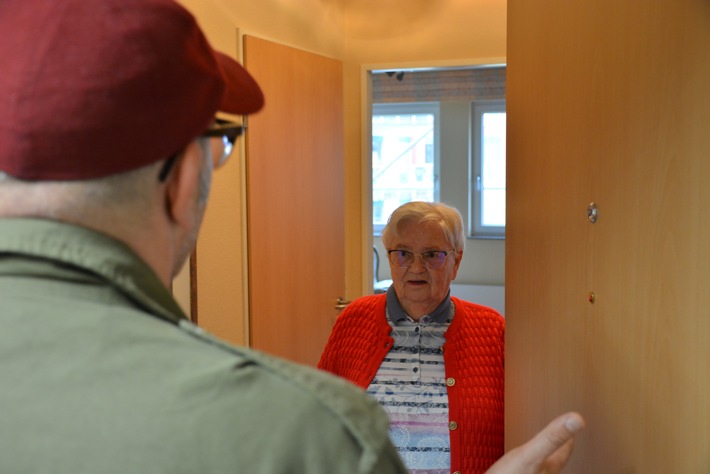 POL-ME: 89-Jähriger durch falsche Handwerker betrogen - 2601046