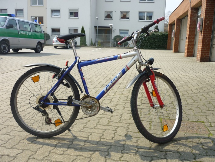 POL-HI: Giesen/Hasede(fm) 
Dieb tauscht Fahrräder