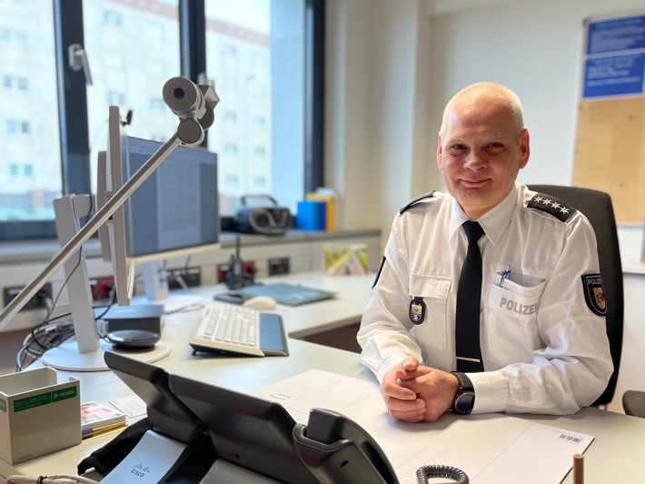 POL-HRO: Polizeihauptkommissar wird neuer Leiter im Autobahn- und Verkehrspolizeirevier Dummerstorf