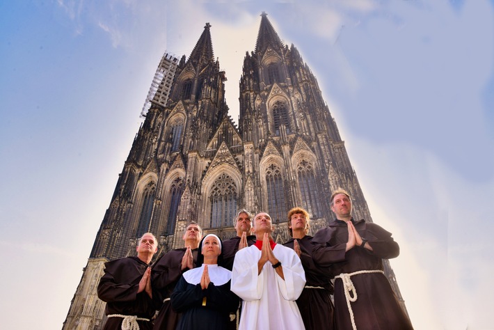 Missbrauchsskandal: "Dä Kardinal Sank Pattäx" ...klebt weiter fest an seinem Stuhl / Eine bissige Abrechnung der Kölner Band WOLKENKRATZER feat. Horst Neumann mit den Ereignissen im Erzbistum Köln