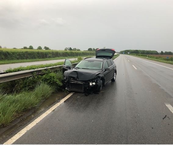 POL-PDLD: Verkehrsbehinderungen aufgrund Verkehrsunfall