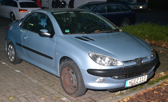 POL-H: Nachtragsmeldung mit Foto
Verpackte Leichenteile im Mittellandkanal entdeckt - Polizei stellt Peugeot des Toten sicher