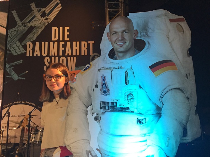 "ERDE AN ZUKUNFT" führt Live-Schalte mit ISS / KiKA-Zukunftsmacherin befragt Astronaut Alexander Gerst