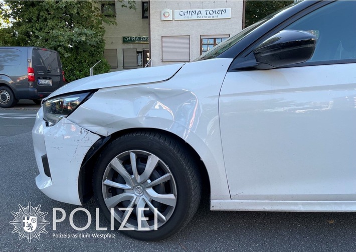 POL-PPWP: Beim Abbiegen Unfall gebaut