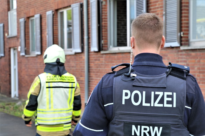 POL-NE: Gemeinsame Übung: Polizei und Feuerwehr trainieren für den Ernstfall