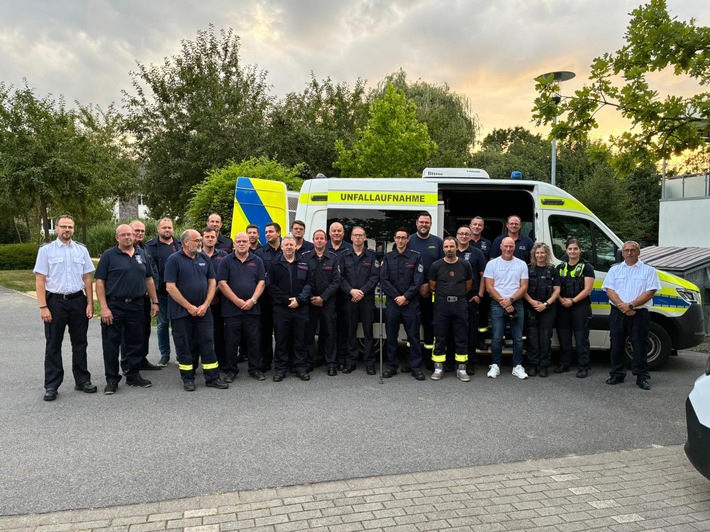 FW-KLE: Freiwillige Feuerwehr Bedburg-Hau trifft VU-Team der Kreispolizeibehörde Kleve