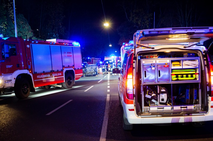 FW-MK: Schwerer Verkehrsunfall auf der Baarstraße