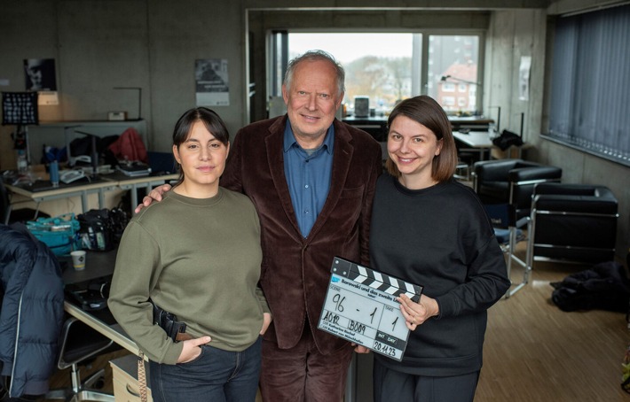 Ein neuer Fall für Axel Milberg und Almila Bagriacik: Drehstart für den Kieler &quot;Tatort: Borowski und das zweite Leben&quot; (AT)