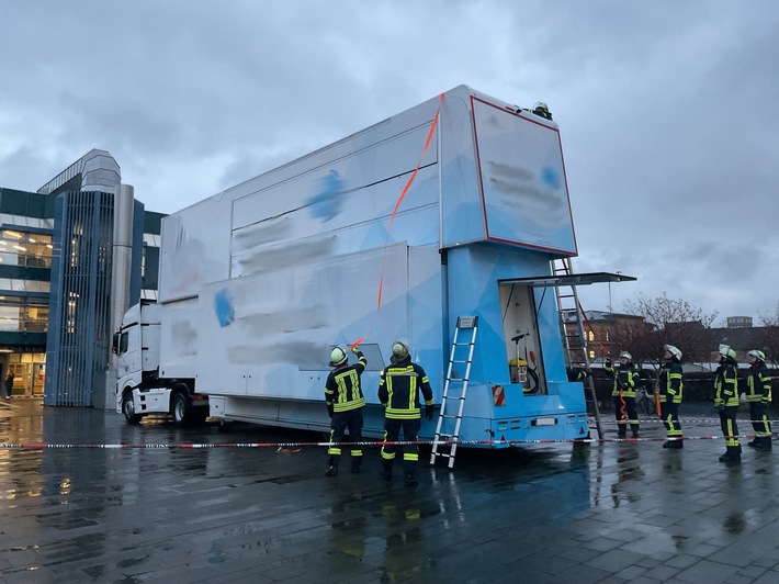 FW-BN: Defekter Showtruck löst Feuerwehreinsatz aus