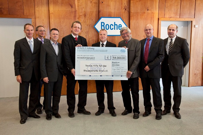 Unterstützung für Kinder mit Rheuma / ROMIUS-Stiftung spendet 54.000 Euro an das Deutsche Zentrum für Kinder- und Jugendrheumatologie (mit Bild)