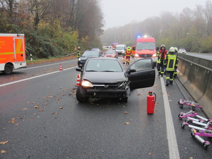 FW-MH: Verkehrsunfall auf der Bundesautobahn A 40
