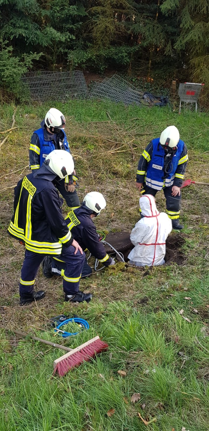 FW-EN: Ölfilm auf dem Felderbach