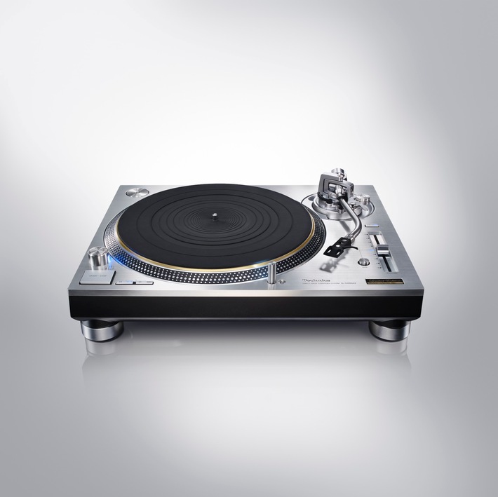 Die Rückkehr einer Legende: Technics Plattenspieler Grand Class SL-1200G kommt 2016