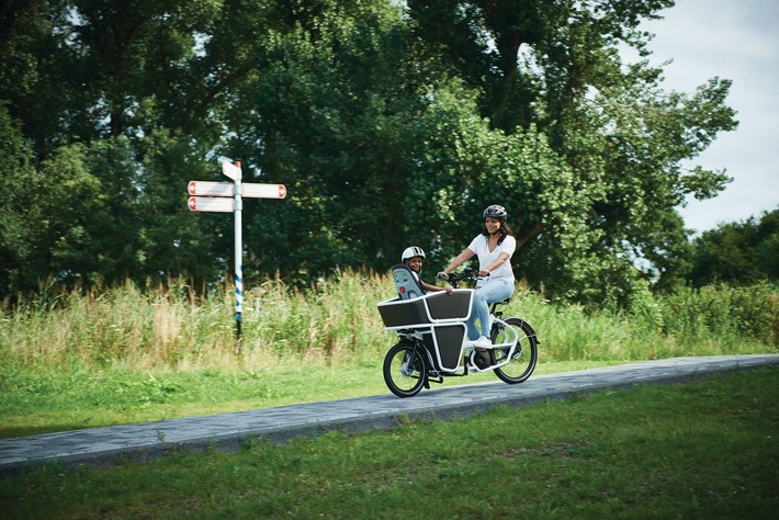 Kind und Kegel - das Urban Arrow Shorty lässt sich mit wenigen Handgriffen an die jeweiligen Transportaufgaben anpassen | Foto: urbanarrow.com