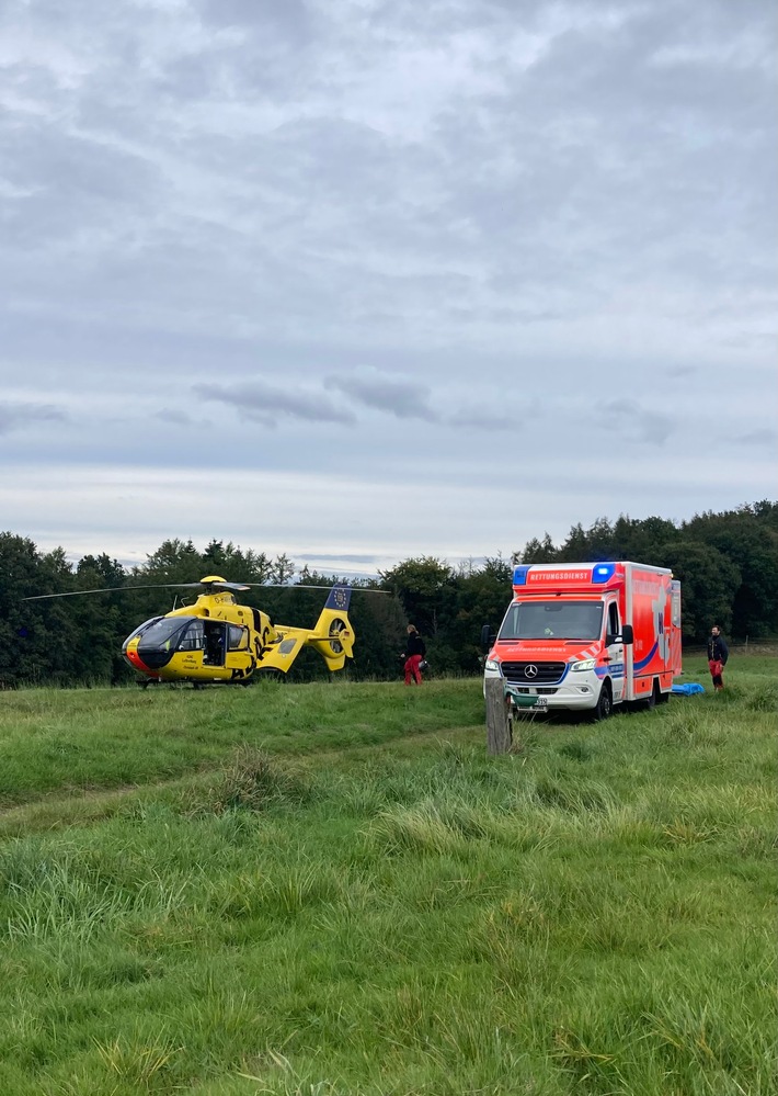 FW-EN: Verkehrsunfall zwischen Motorrad und PKW - Rettungshubschrauber im Einsatz