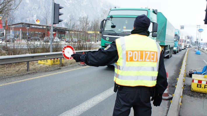 Bundespolizeidirektion München: Bundespolizei ermittelt gegen Schleuserorganisation          / Internationales Verfahren in mehreren Ländern