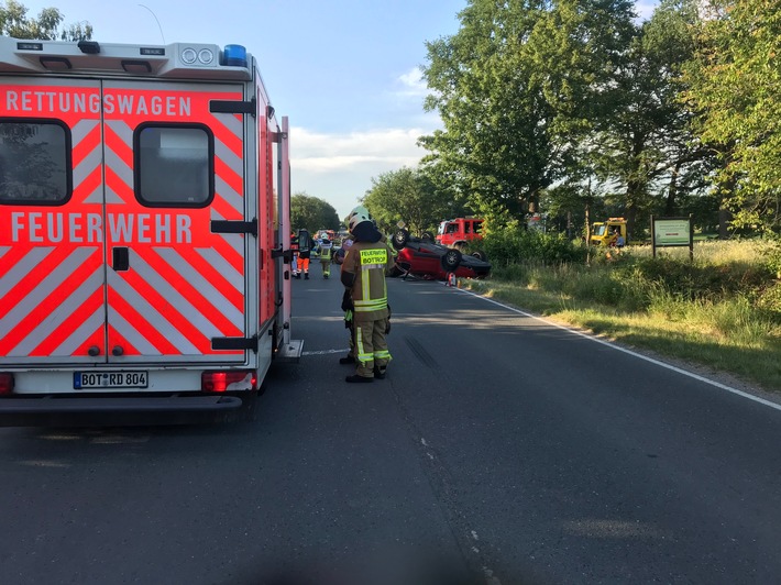 FW-BOT: Neun verletzte nach Verkehrsunfall