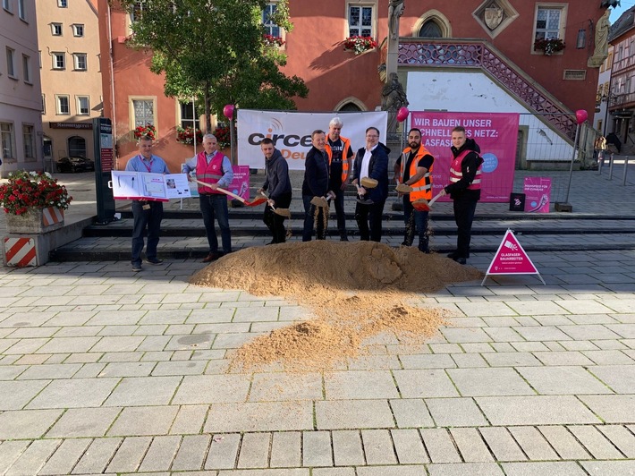Telekom startet Glasfaserausbau in Ochsenfurt
