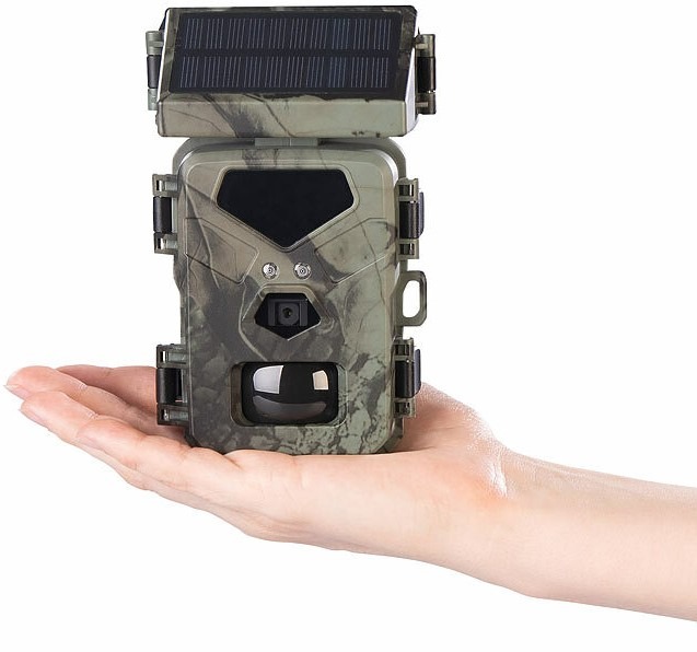 Tiere auch nachts mit No-Glow-LEDs filmen: VisorTech WLAN-4K-Wildkamera WK-615.app mit Solarpanel, High-Power-No-Glow-LEDs, App
