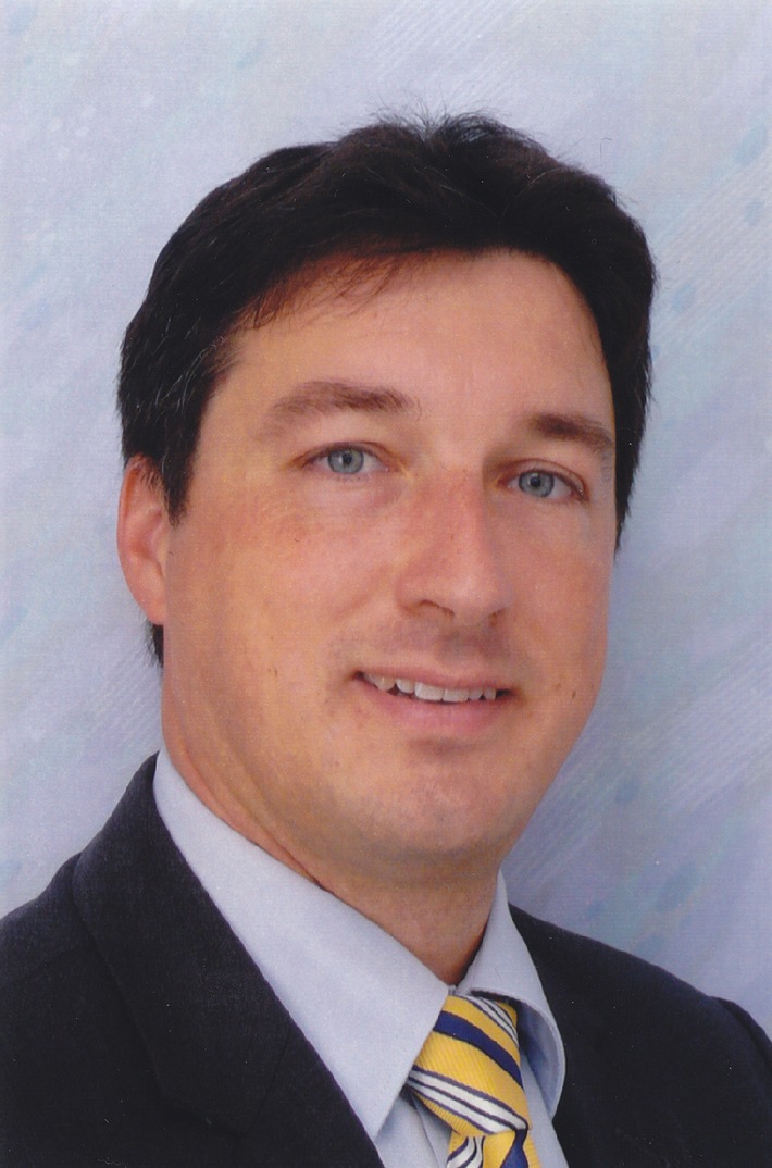 ÖKOWORLD mit drittem Fondsmanager in Luxembourg (mit Bild) / Felix Schnella steigt zum 1. April 2010 als Portfolio Manager in das ÖKOWORLD-Investment-Team ein.